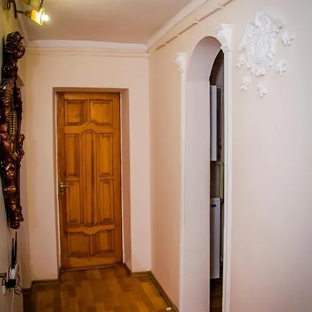 דירה On Malaya Arnautskaya 21