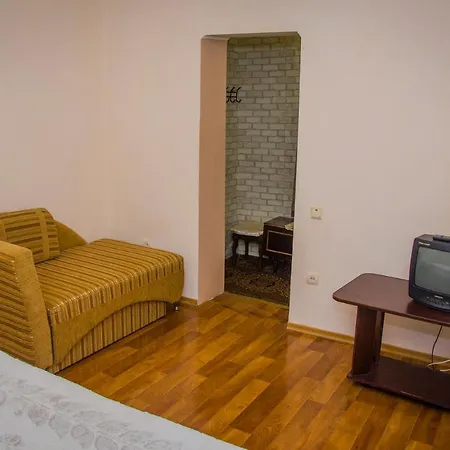 On Malaya Arnautskaya 21